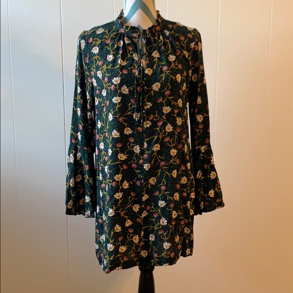 Umgee Navy/Green Floral Long Sleeve Tunic